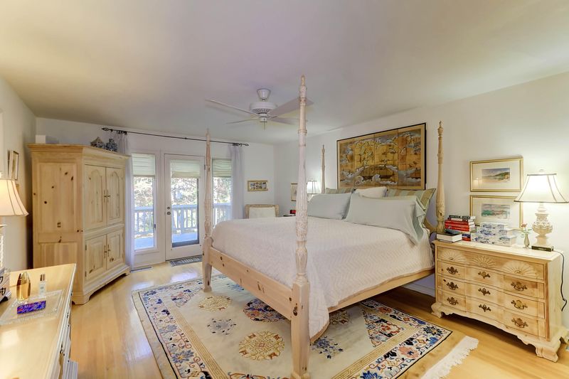 22 Fairway Oaks Ln, Isle Of Palms, SC 29451