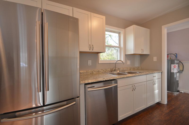 321 Brinson Ln, Bonneau, SC 29431