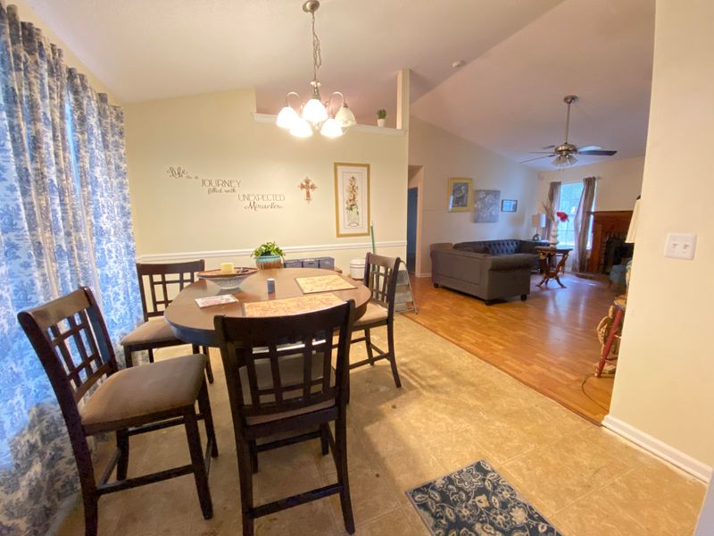 8556 Lake Marion Dr, North Charleston, SC 29406