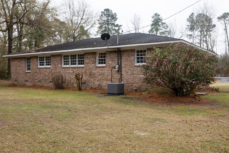 6432 Badham Dr, Reevesville, SC 29471