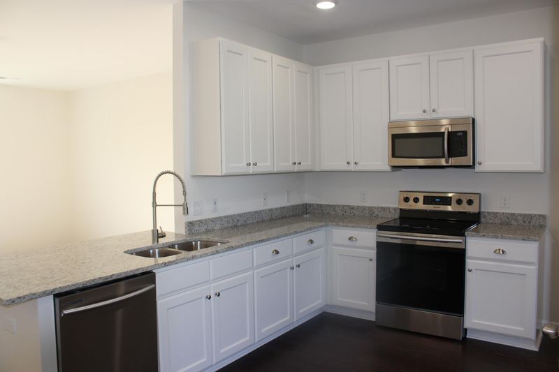 189 Woodward Rd #122, Goose Creek, SC 29445