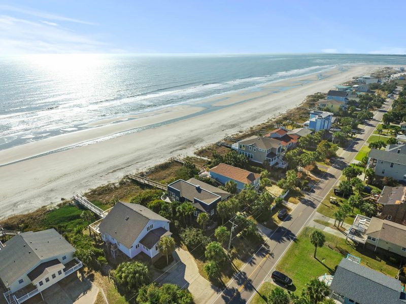 907 W Ashley Ave, Folly Beach, SC 29439