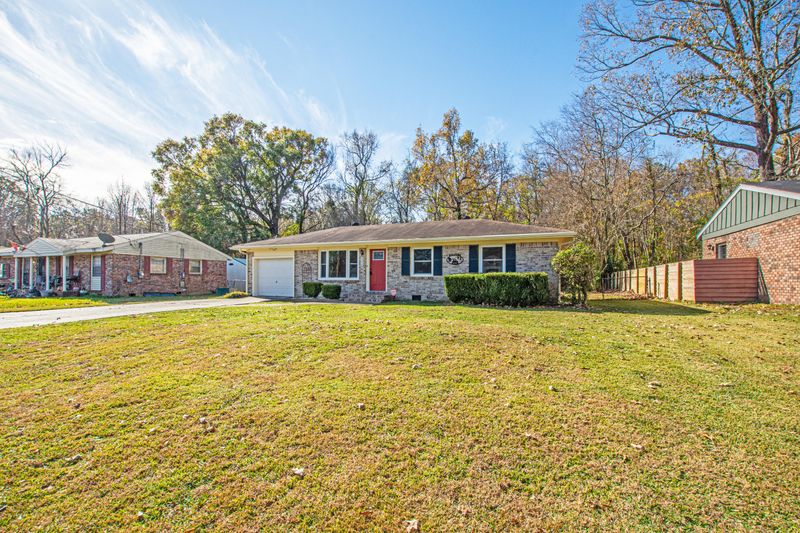 352 Holly Ave, Goose Creek, SC 29445