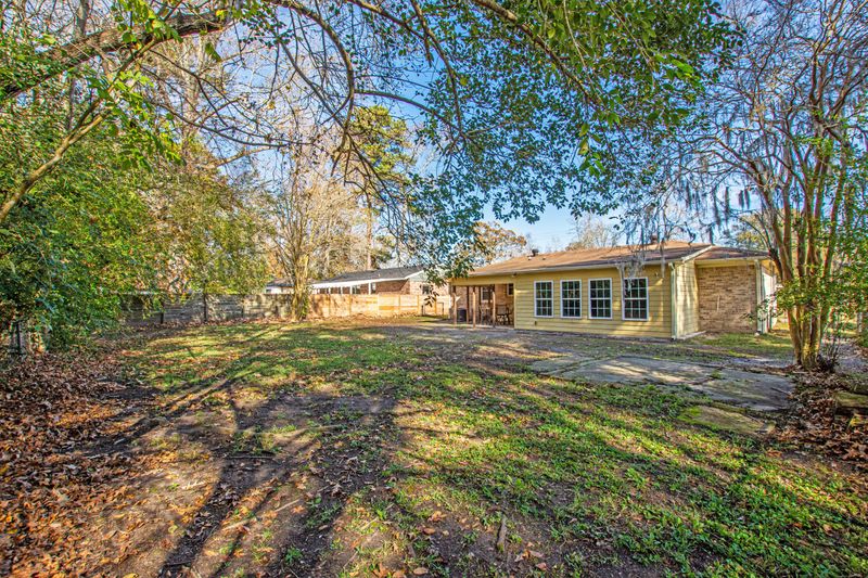 352 Holly Ave, Goose Creek, SC 29445