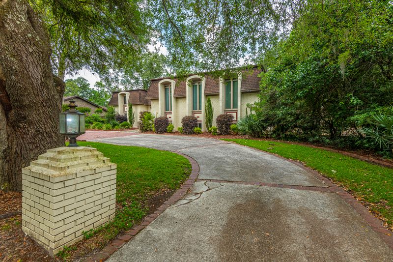 324 Shaftesbury Ln, Summerville, SC 29485