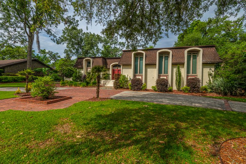 324 Shaftesbury Ln, Summerville, SC 29485