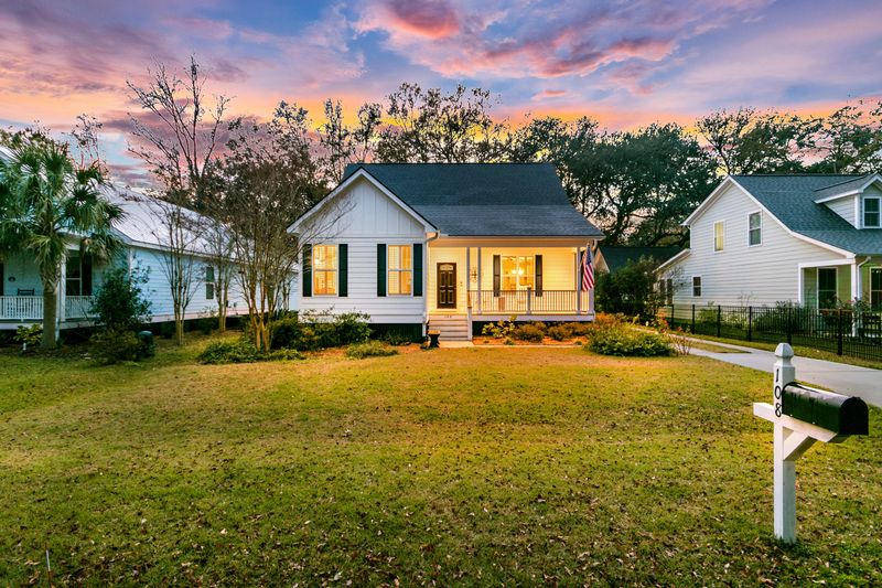 108 Classic St, Summerville, SC 29483
