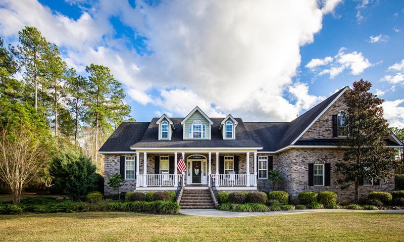 2084 Briar Bend Rd, Ridgeville, SC 29472