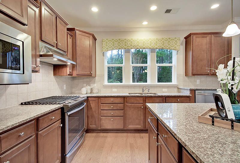513 Eastern Isle Ave, Summerville, SC 29486