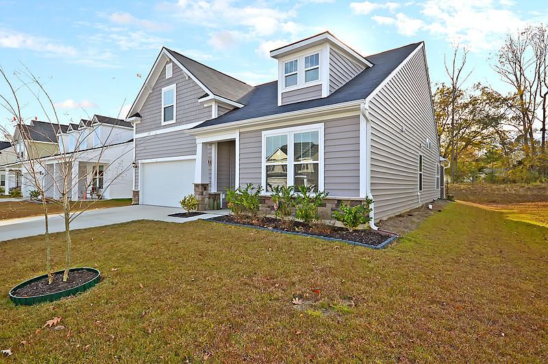 1386 Hermitage Ln, Ladson, SC 29456