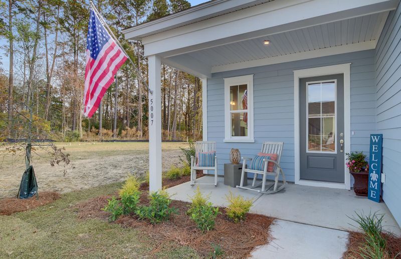 5007 Conestoga Dr, Hanahan, SC 29410