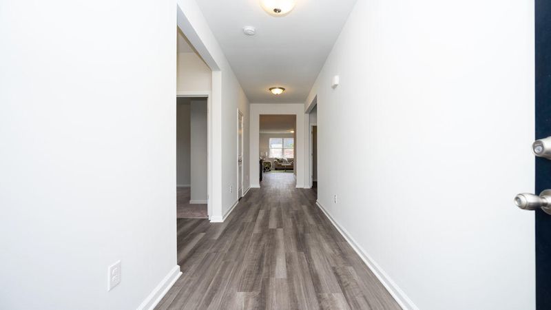 573 Wayton Cir, Moncks Corner, SC 29461