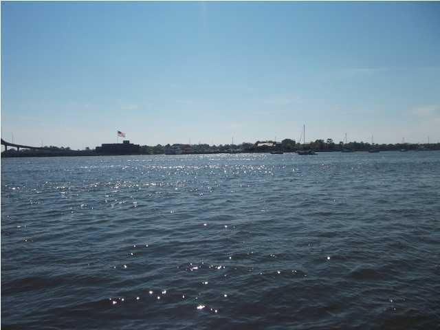 33 Lockwood Dr #B4, Charleston, SC 29401