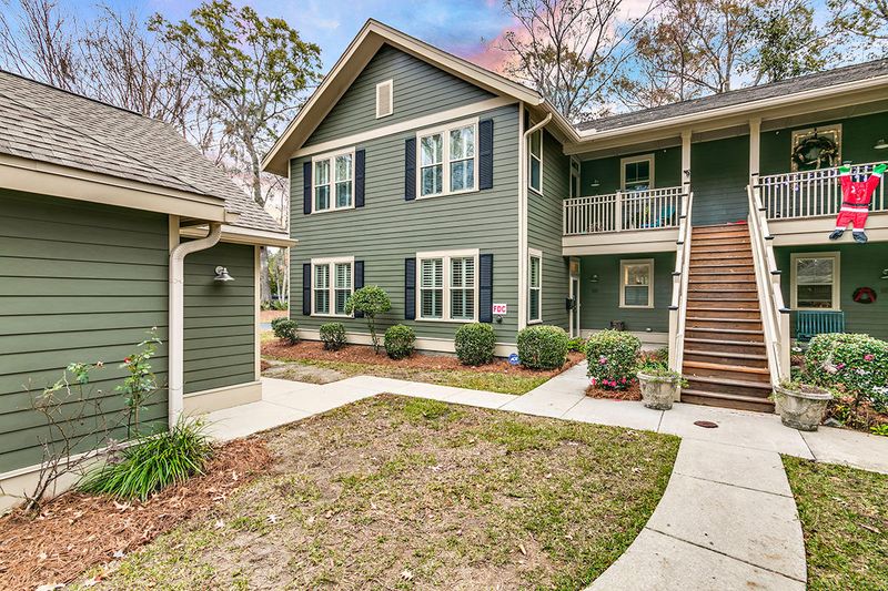 8400 Camp Gregg Ln, Charleston, SC 29418
