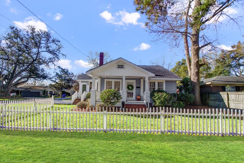 306 Magnolia Rd, Charleston, SC 29407