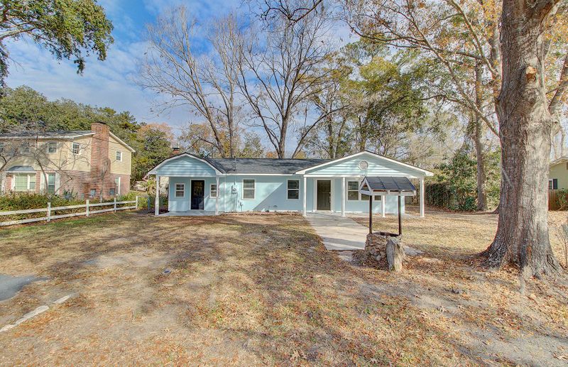 1989 Raina St, Johns Island, SC 29455