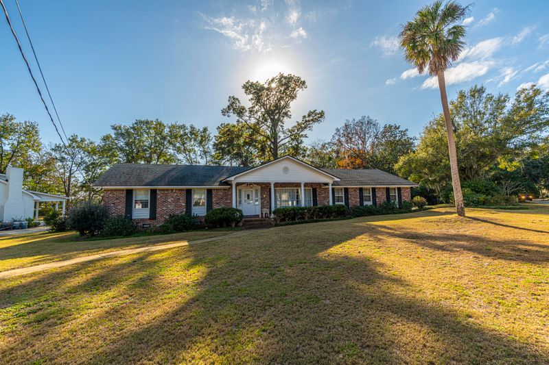 1089 Cottingham Dr, Mount Pleasant, SC 29464