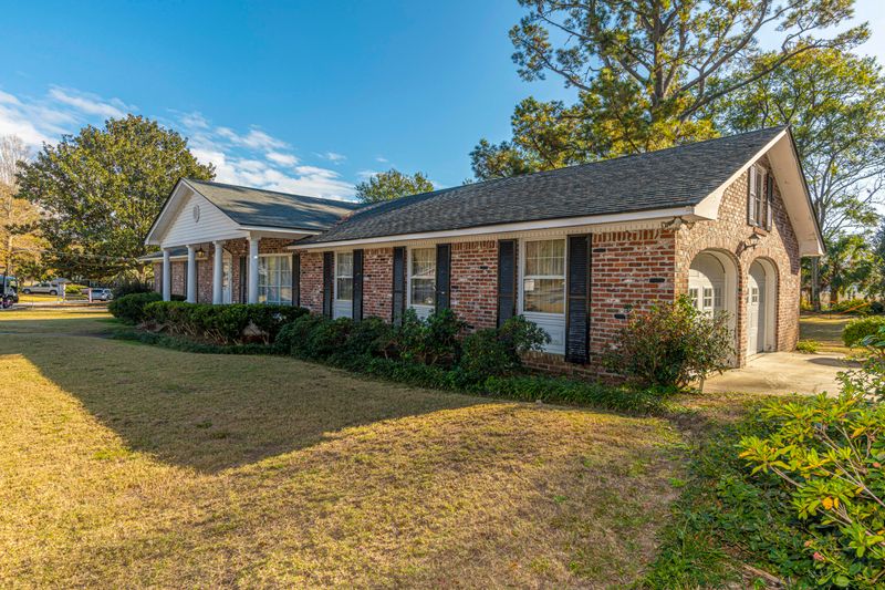 1089 Cottingham Dr, Mount Pleasant, SC 29464