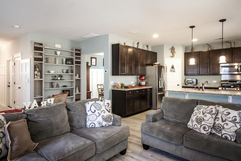 1555 Camarillo Ct, Mount Pleasant, SC 29429