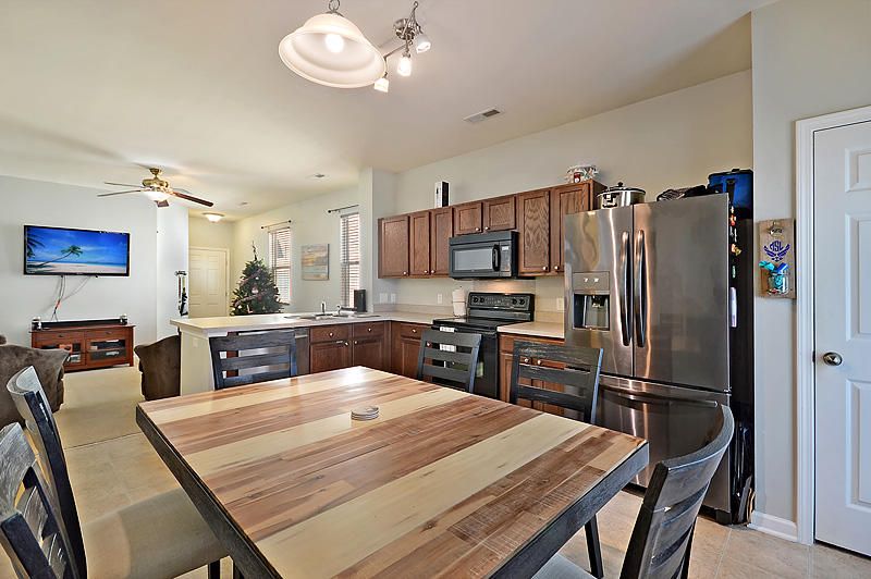 270 Cameron St, Summerville, SC 29486