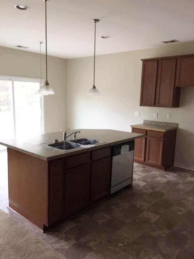 7830 Expedition Dr, North Charleston, SC 29420