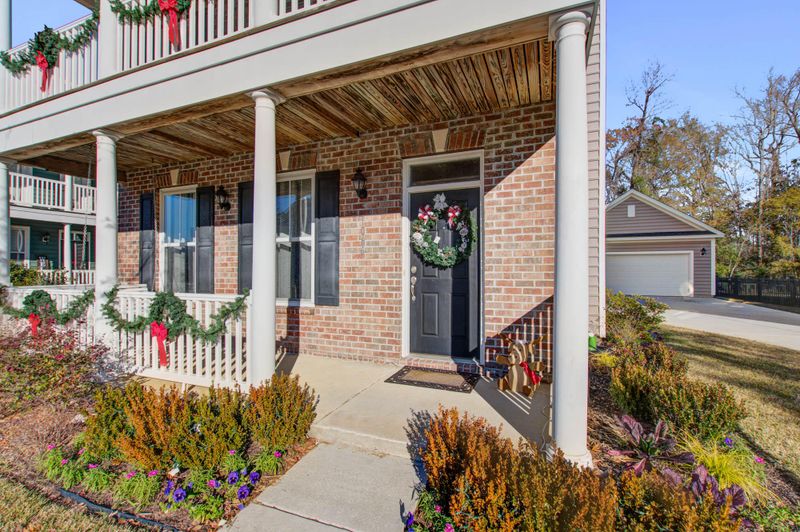 1066 Moss Grove Dr, Moncks Corner, SC 29461
