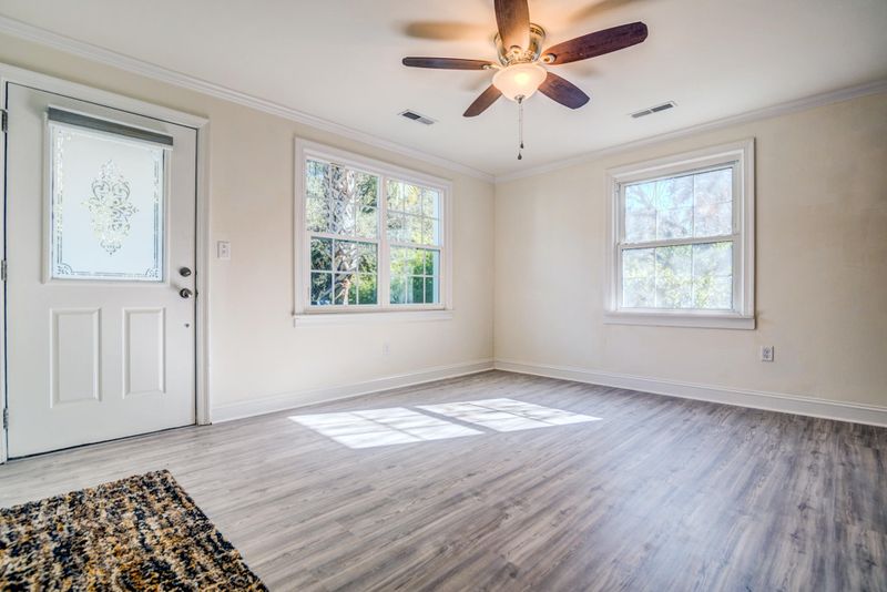 1548 Traywick Ave, Johns Island, SC 29455