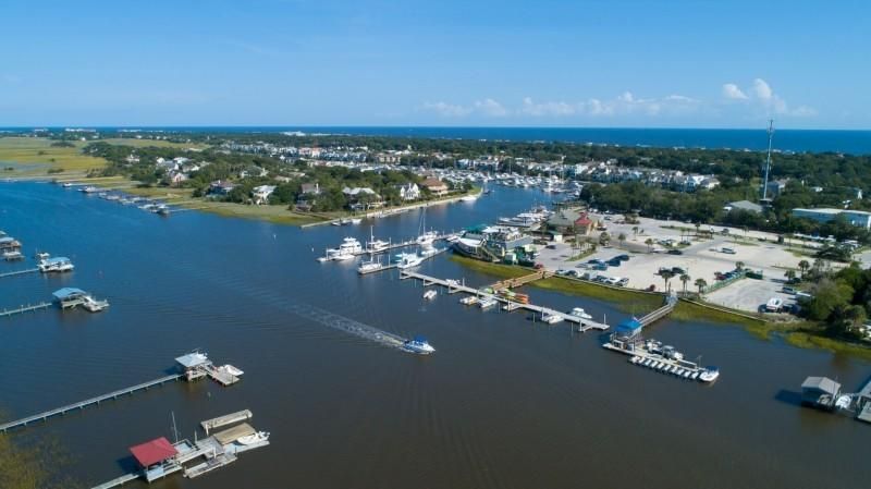 3425 Buccaneer Rd, Isle Of Palms, SC 29451