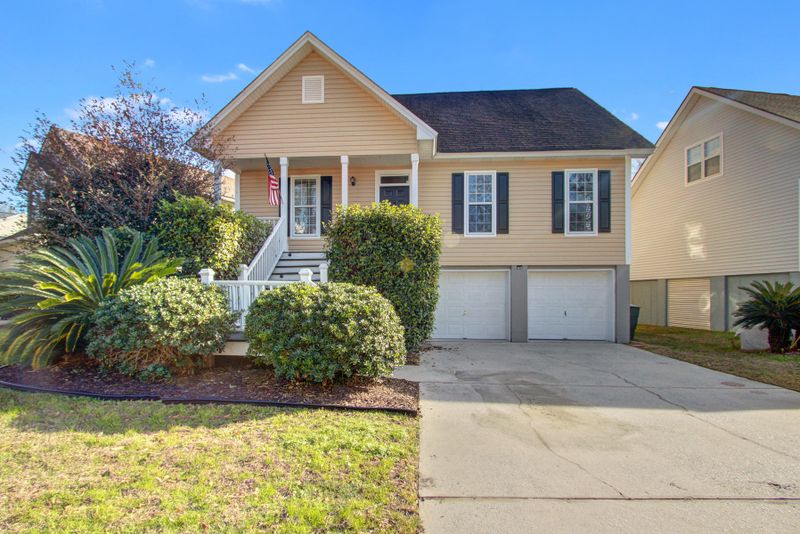 321 Clayton Dr, Charleston, SC 29414