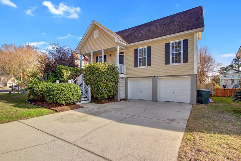 321 Clayton Dr, Charleston, SC 29414