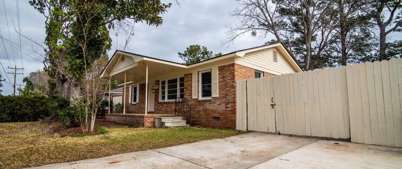 530 Amy Dr, Goose Creek, SC 29445