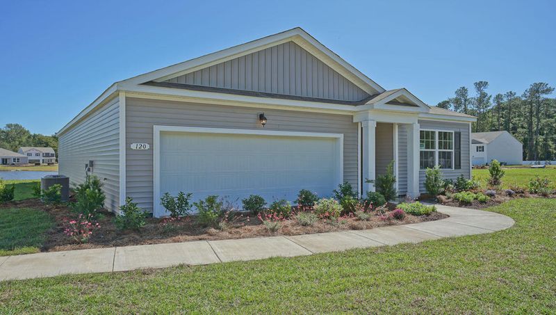 568 Wayton Cir, Moncks Corner, SC 29461