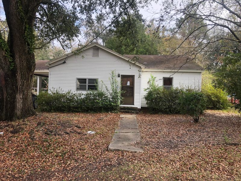 5754 Chatham Ave, Hanahan, SC 29410