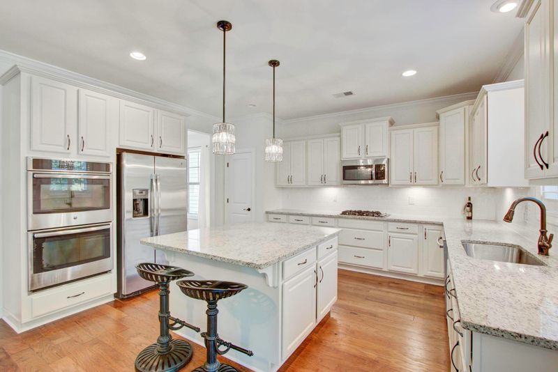 2307 Skyler Dr, Mount Pleasant, SC 29466