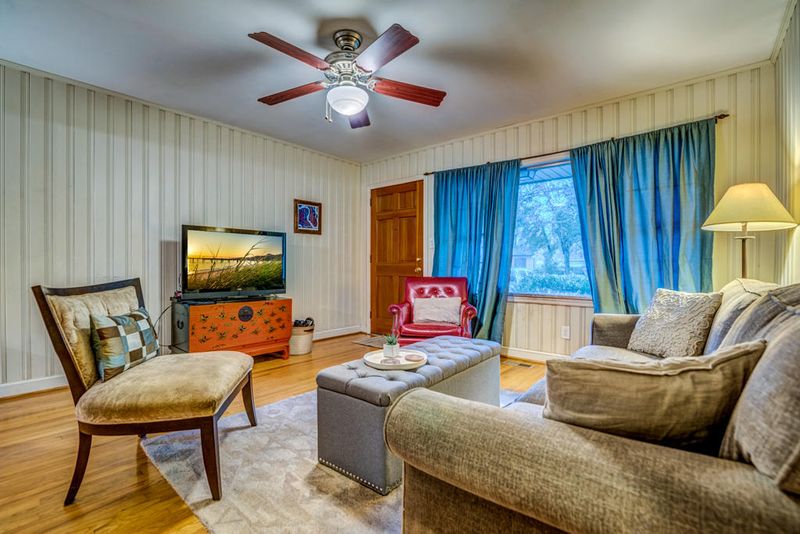 1603 Jessamine Rd, Charleston, SC 29407