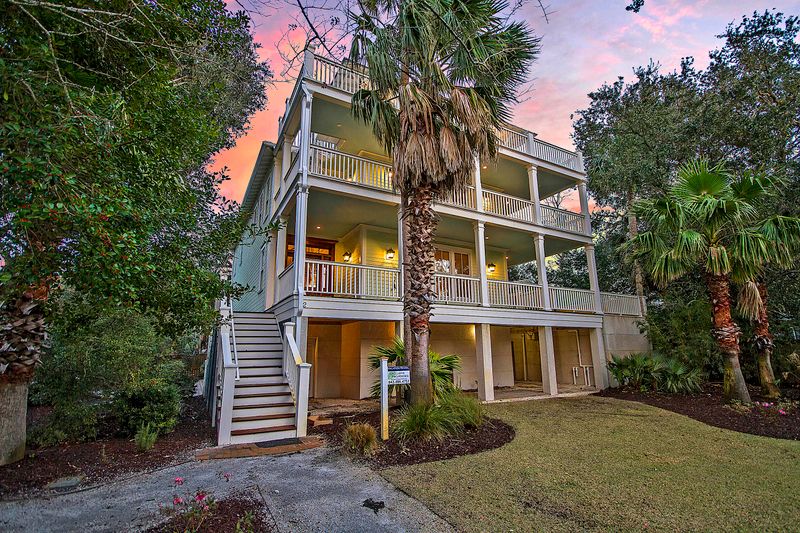 12 31st Ave, Isle Of Palms, SC 29451