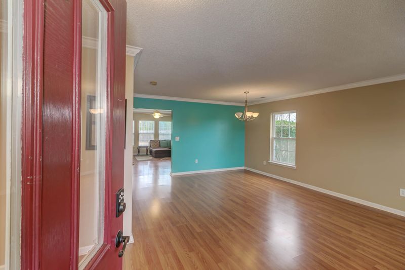 200 Waterbrook Dr, Goose Creek, SC 29445