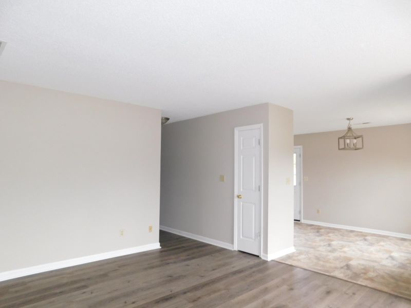 206 Doris Ct, Moncks Corner, SC 29461