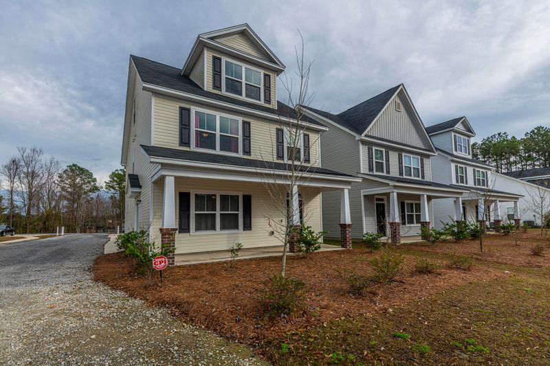 8220 S S Antler Dr, North Charleston, SC 29406