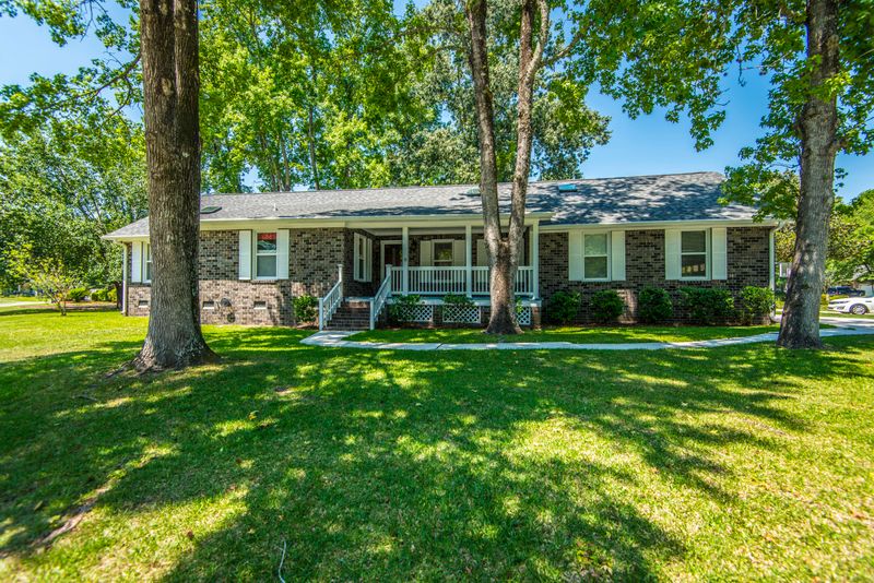 101 Hickory Trace Dr, Goose Creek, SC 29445