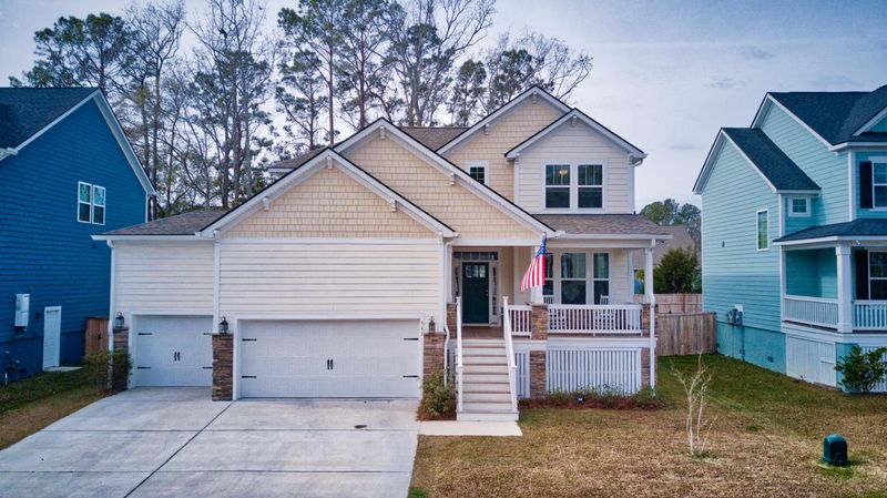 561 Saltgrass Pointe Dr, Charleston, SC 29412