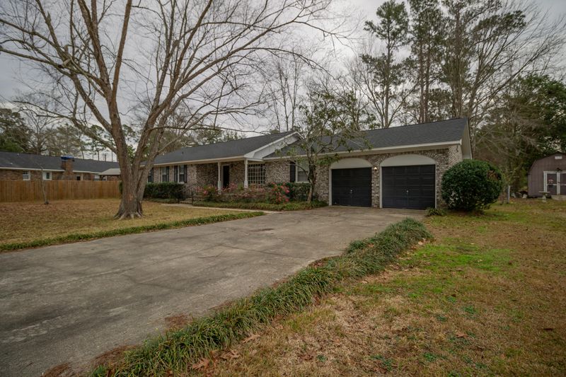 114 Middleton Dr, Goose Creek, SC 29445