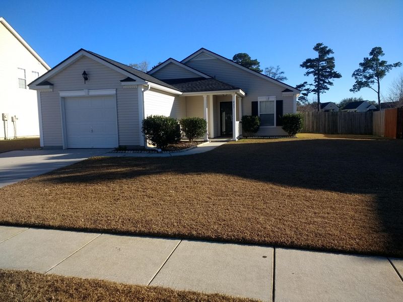 425 Beverly Dr, Summerville, SC 29485