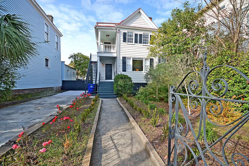 80 Spring St, Charleston, SC 29403