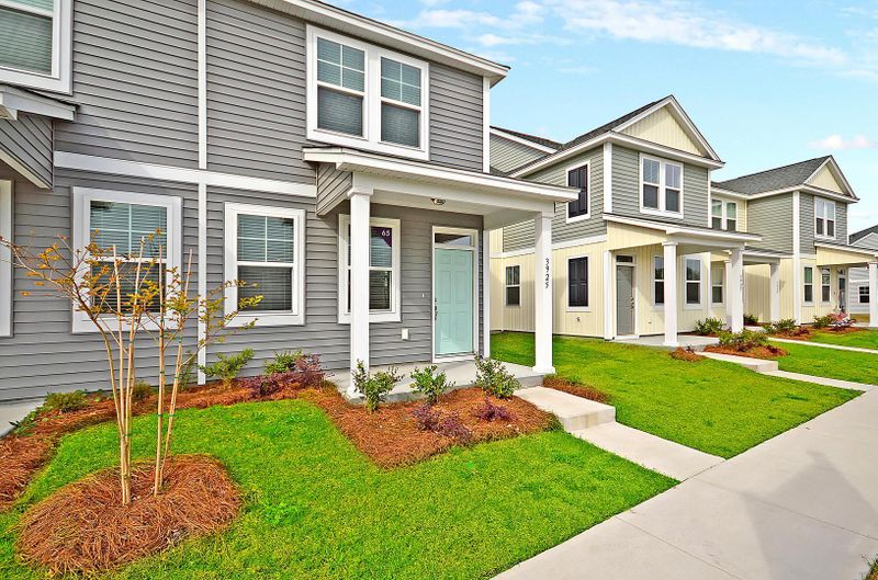 3958 Hillyard St, North Charleston, SC 29405