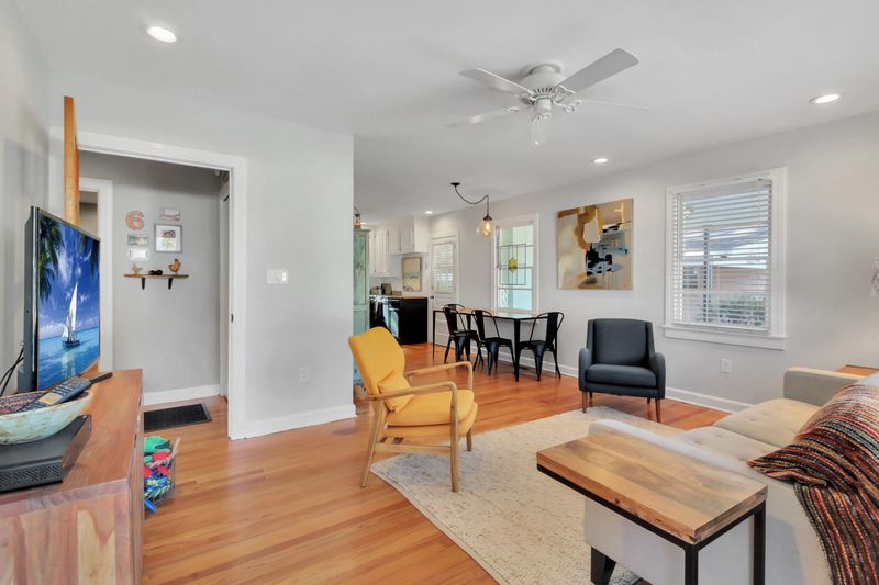 1181 Camden St, North Charleston, SC 29405