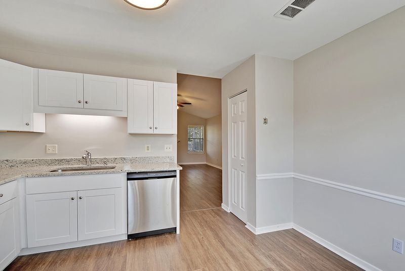 1557 E East Crossing Ln, Mount Pleasant, SC 29466
