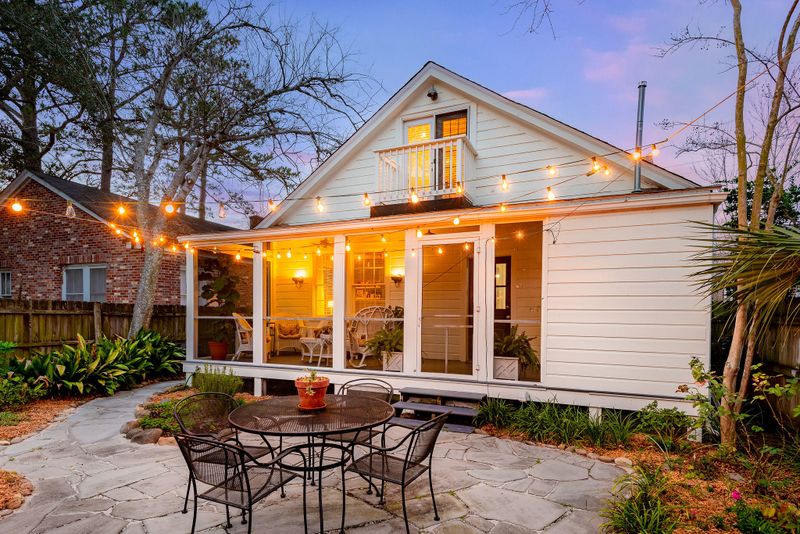 207 Grove St, Charleston, SC 29403