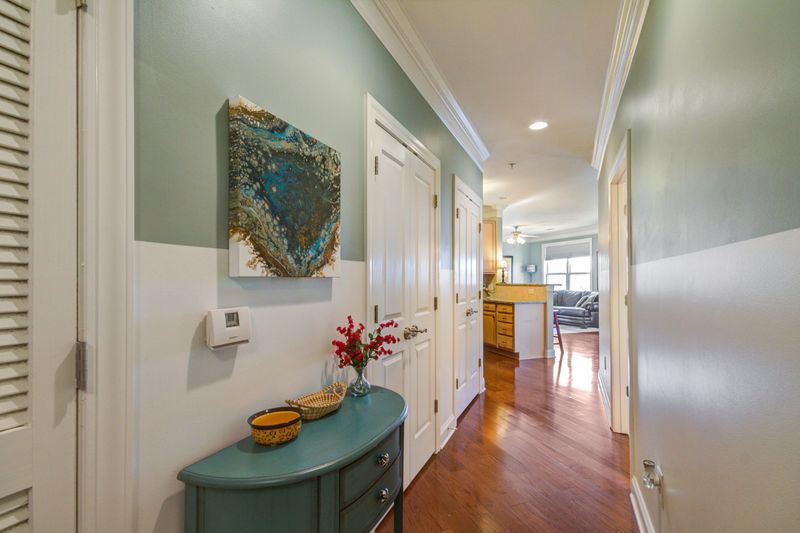 2244 Ashley Crossing Dr #331, Charleston, SC 29414