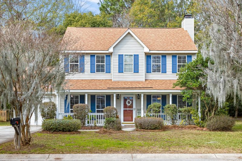 1327 Center Lake Dr, Mount Pleasant, SC 29464